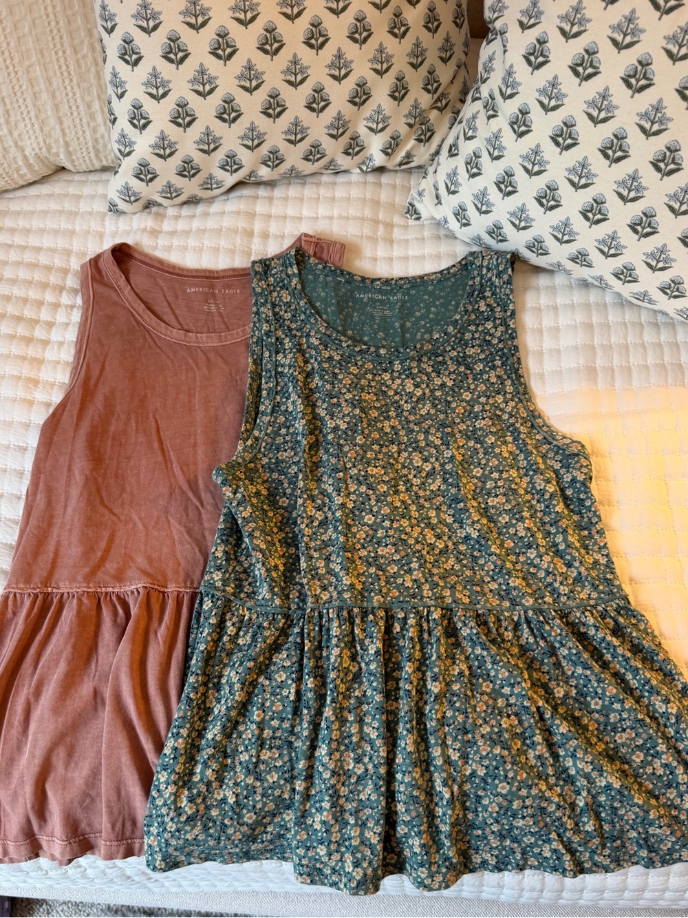 American Eagle Peplum Tank Tops Floral and Pink Size S